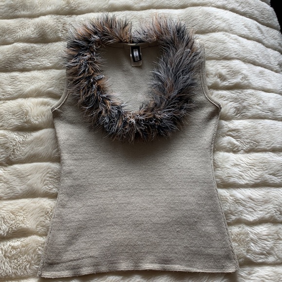 Sirens fluffy Marilou feather scoop neck sleeveless sweater tank top S M - Picture 12 of 14